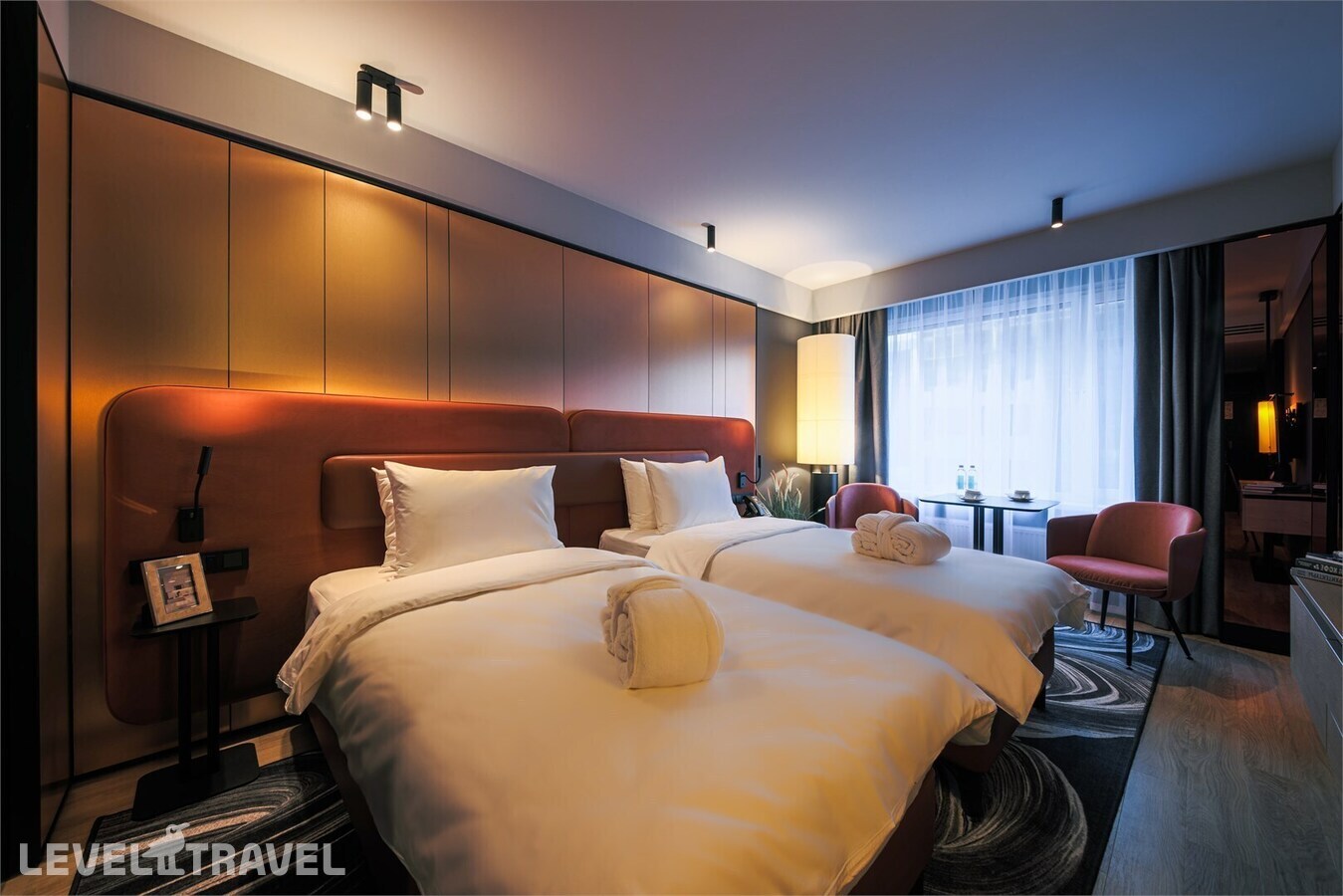 фотографии номера Номер Комфорт с видом на двор отеля Mercure Hotel And Residence в Россия(Фрунзенский район) - фото №2