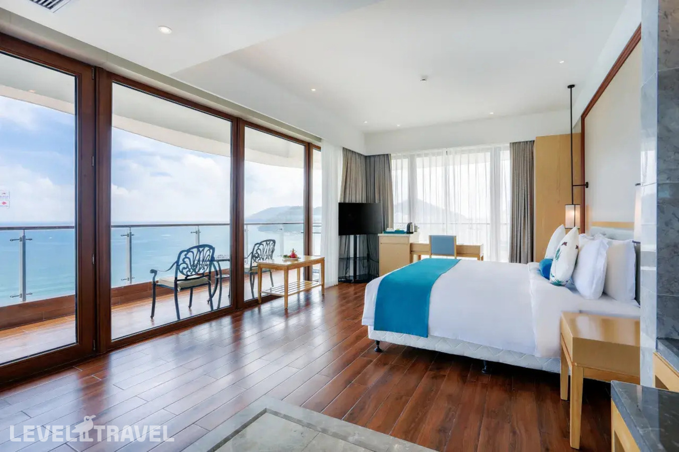 фотографии номера Номер с 270-градусным видом на океан отеля Dadonghai Hotel Sanya в Китай(Дадунхай Бэй) - фото №2