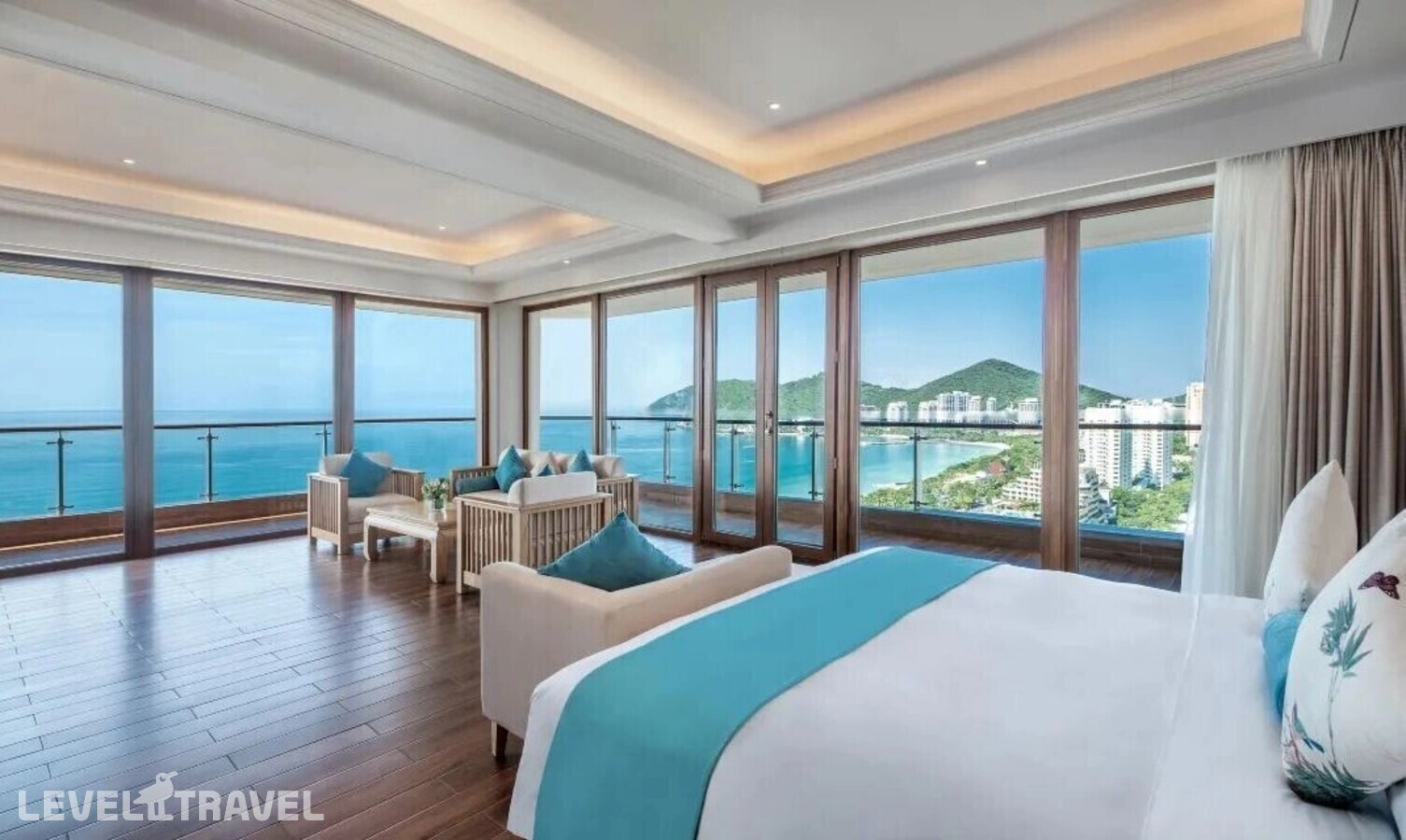 фотографии номера Люкс с 270-градусным видом на океан отеля Dadonghai Hotel Sanya в Китай(Дадунхай Бэй) - фото №1