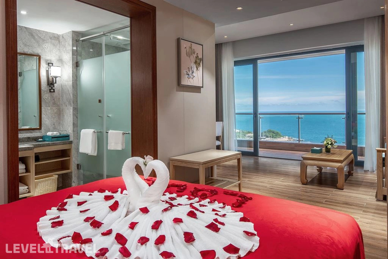 фотографии номера Люкс с 180-градусным видом на океан отеля Dadonghai Hotel Sanya в Китай(Дадунхай Бэй) - фото №2