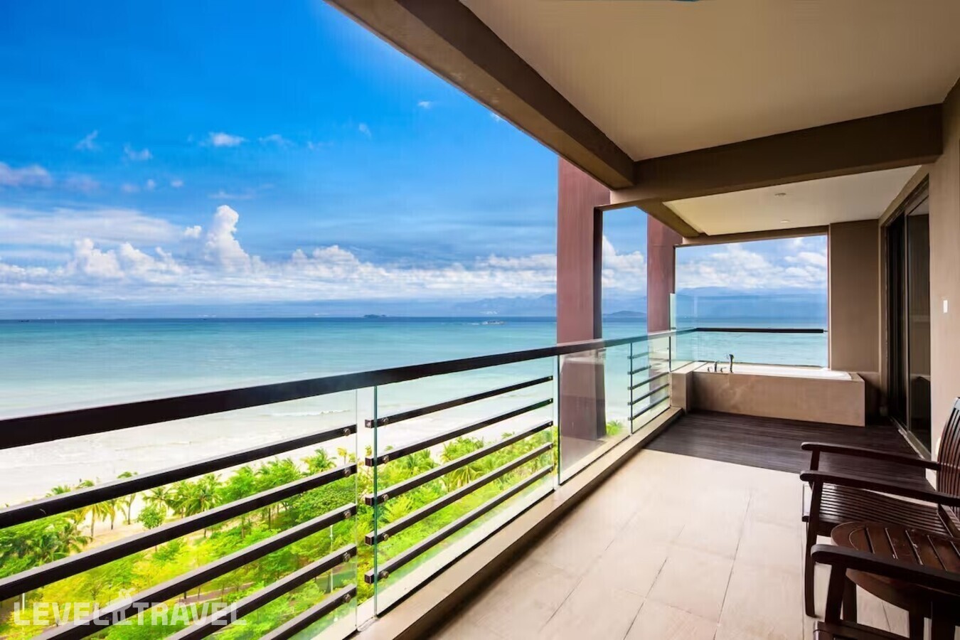 фотографии номера Апартаменты Суперлюкс с видом на океан (3 спальни) отеля Pullman Oceanview Sanya Bay Resort & Spa в Китай(Санья) - фото №6