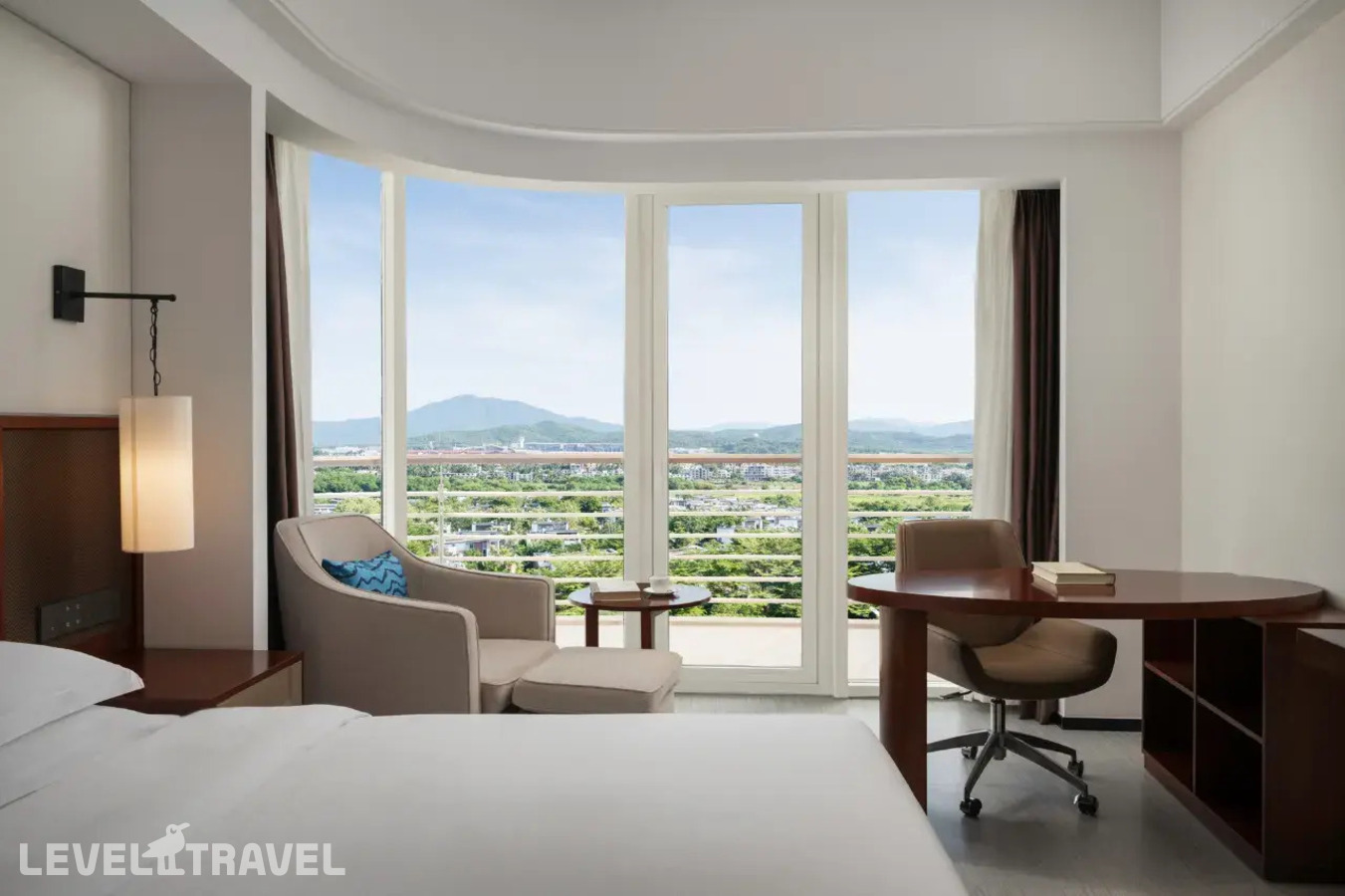 фотографии номера Делюкс с видом на сад отеля Grand Soluxe Hotel & Resort Sanya в Китай(Санья) - фото №3