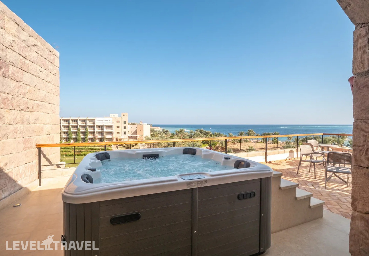 фотографии номера Люкс Пентхаус (только для взрослых 16+) отеля Fort Arabesque Resort & Spa в Египет(Макади Бэй) - фото №3