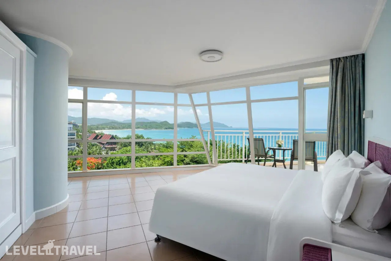 фотографии номера Двухуровневый Суперлюкс с видом на океан отеля Sunshine Resort Intime Sanya в Китай(Дадунхай Бэй) - фото №2