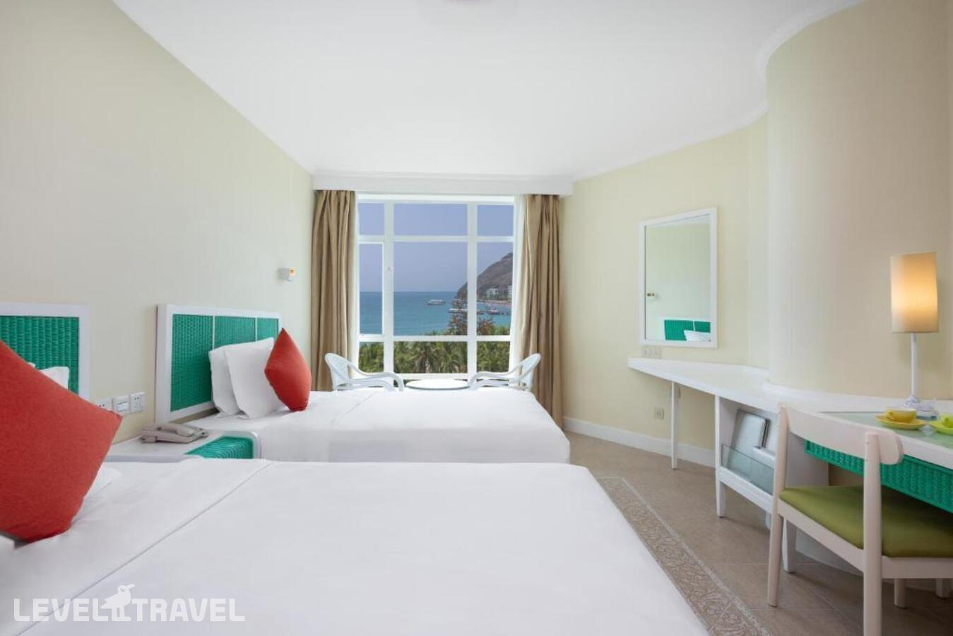 фотографии номера Стандартный с видом на море отеля Sunshine Resort Intime Sanya в Китай(Дадунхай Бэй) - фото №3