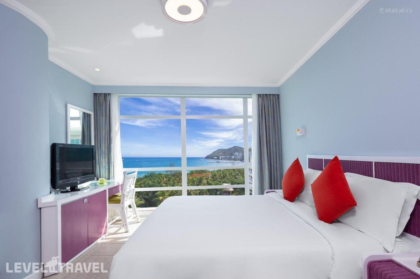 фотографии номера Улучшенный с видом на море отеля Sunshine Resort Intime Sanya в Китай(Дадунхай Бэй) - фото №1