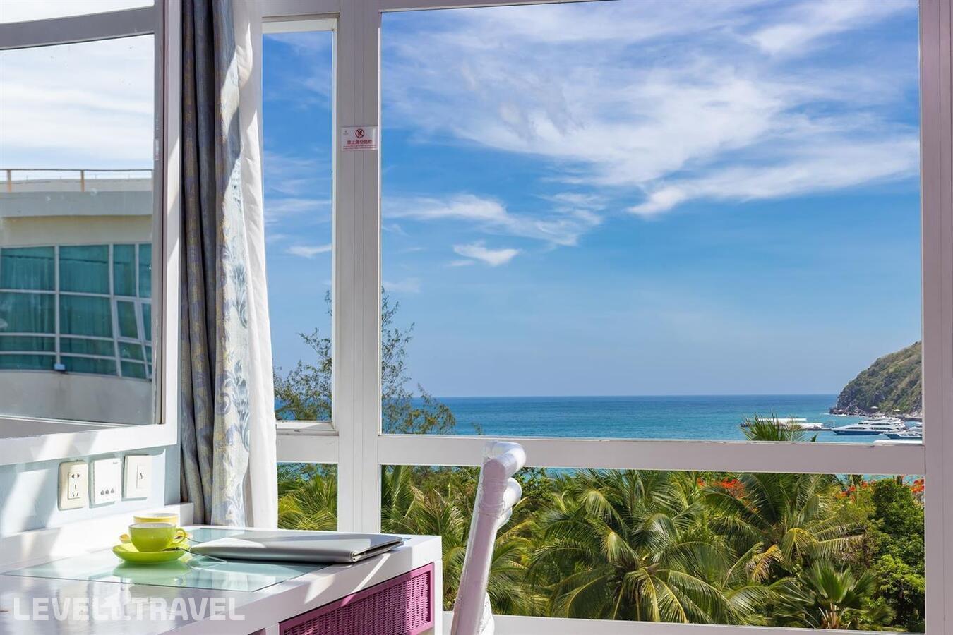 фотографии номера Улучшенный с видом на море отеля Sunshine Resort Intime Sanya в Китай(Дадунхай Бэй) - фото №8