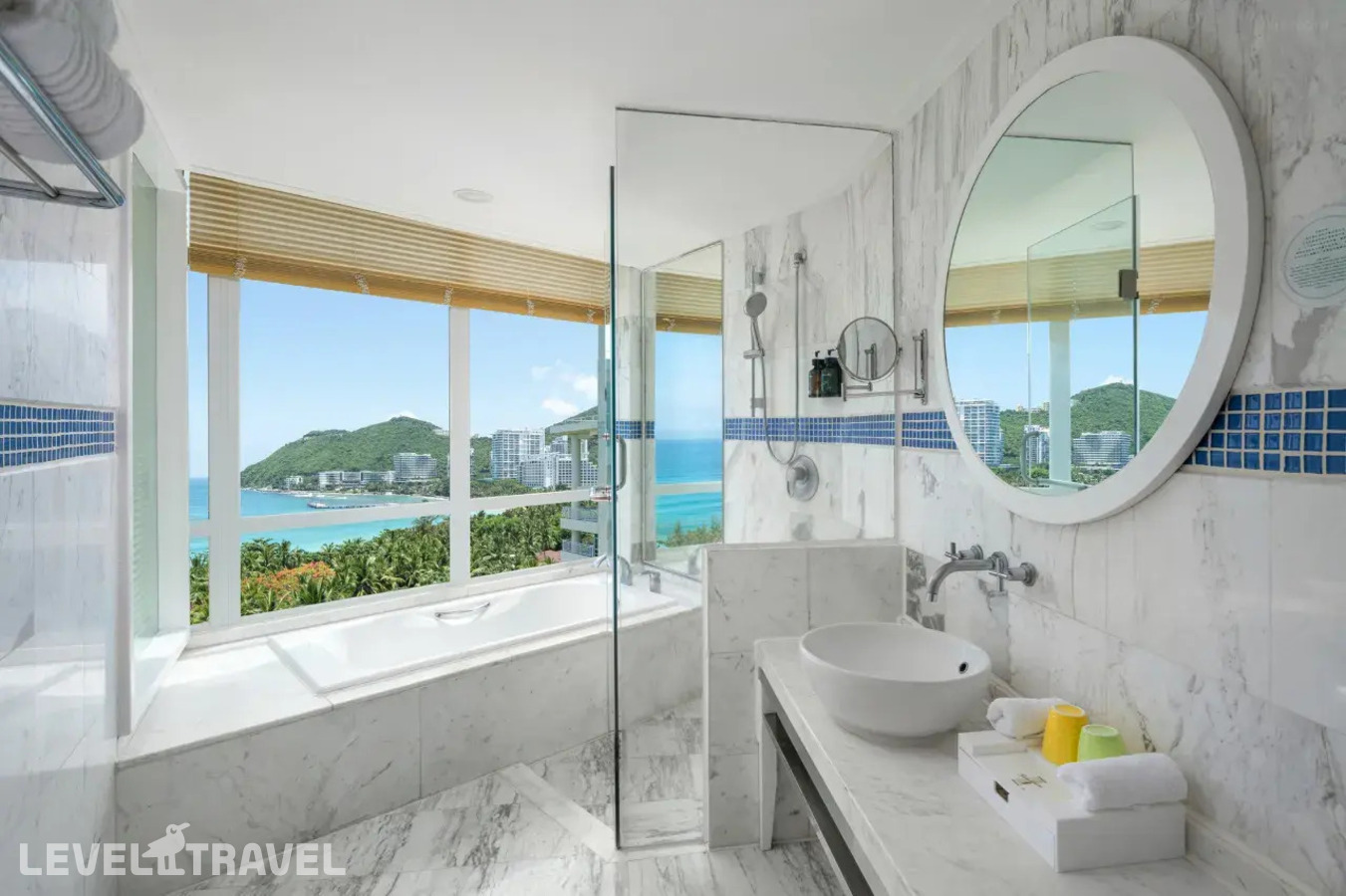 фотографии номера Панорамный с видом на море отеля Sunshine Resort Intime Sanya в Китай(Дадунхай Бэй) - фото №4