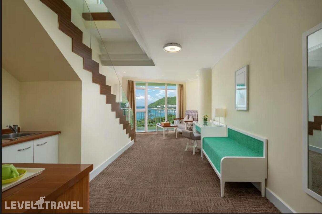 фотографии номера Двухуровневый номер с видом на море отеля Sunshine Resort Intime Sanya в Китай(Дадунхай Бэй) - фото №3