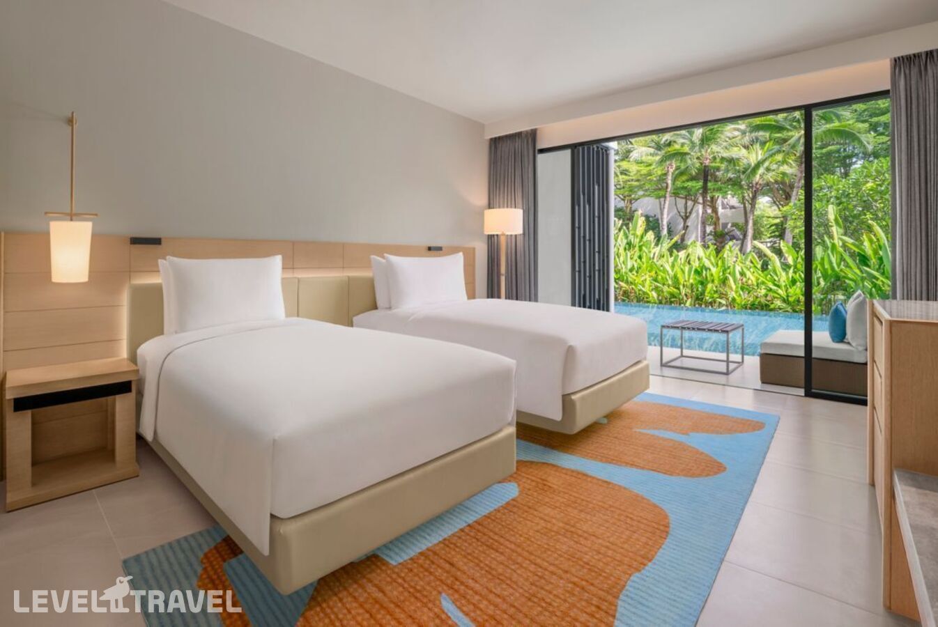 фотографии номера Просторный люкс (2 спальни) с выходом к бассейну отеля Le Meridien Phuket Maikhao Beach Resort (Ex. Holiday Inn Resort Phuket Mai Khao Beach) в Таиланд(Май Као Бич) - фото №3