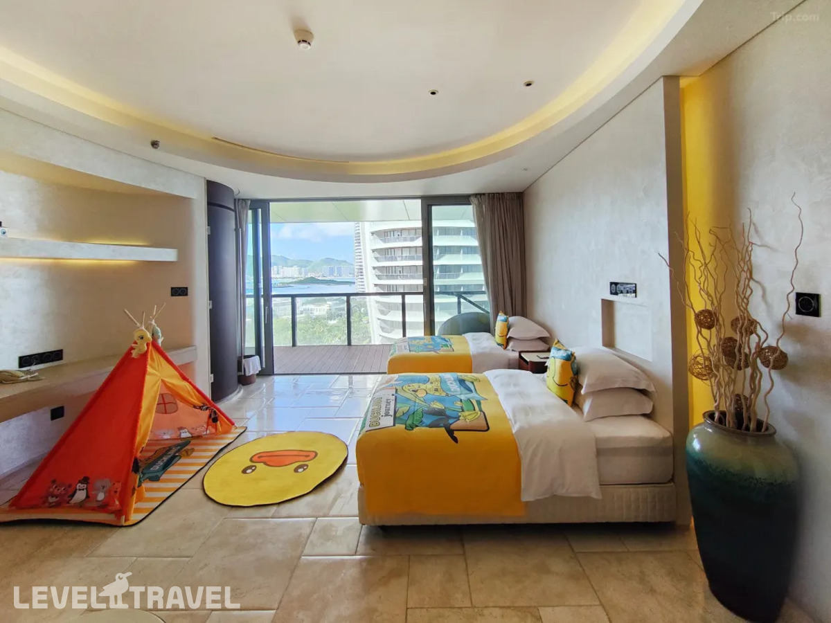 фотографии номера Семейный люкс с видом на море (2 спальни) отеля Phoenix Island Resort Sanya в Китай(Санья) - фото №2