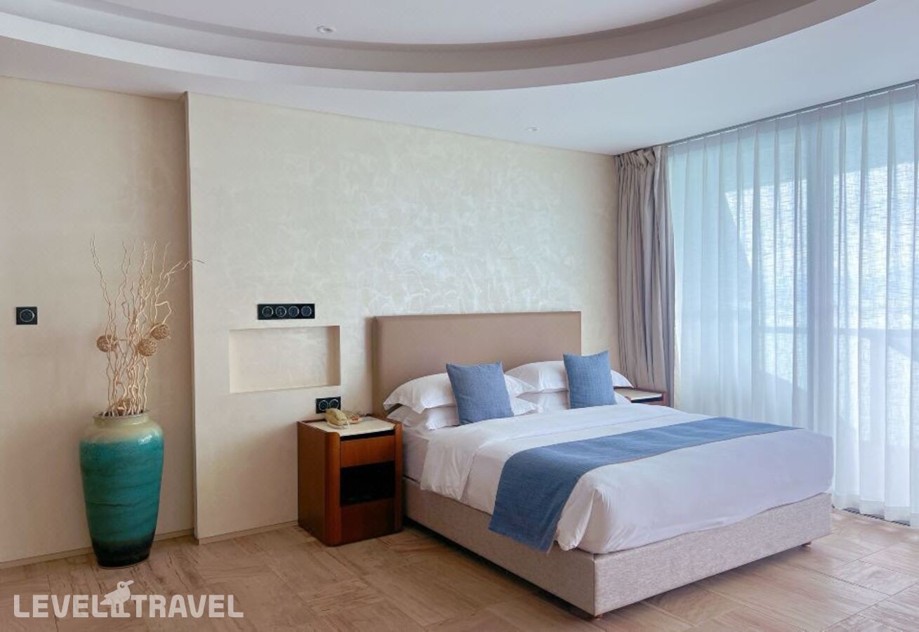 фотографии номера Номер с панорамным видом на океан отеля Phoenix Island Resort Sanya в Китай(Санья) - фото №2