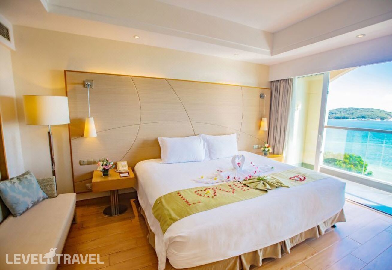 фотографии номера Делюкс с видом на море отеля Ocean View Resort Yalong Bay (Ex.Narada Sanya Yalong Bay) в Китай(Ялонг Бэй) - фото №1
