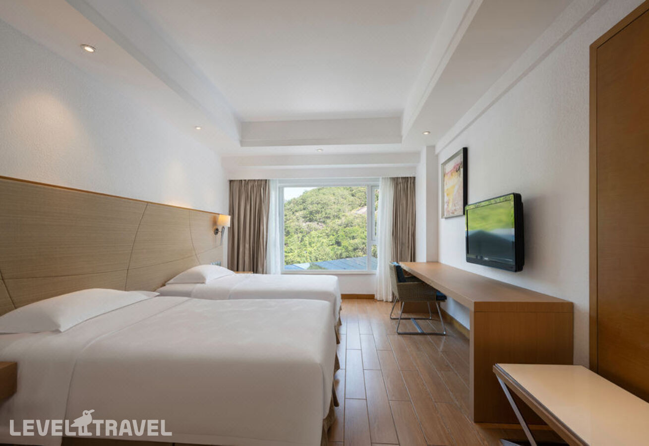 фотографии номера Семейный смежный с видом на горы отеля Ocean View Resort Yalong Bay (Ex.Narada Sanya Yalong Bay) в Китай(Ялонг Бэй) - фото №5