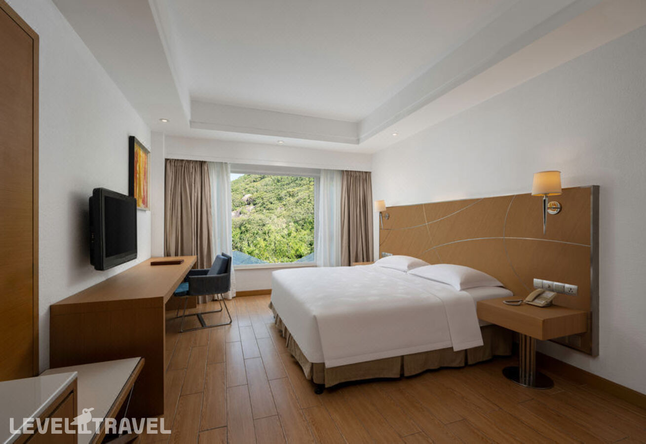 фотографии номера Семейный смежный с видом на горы отеля Ocean View Resort Yalong Bay (Ex.Narada Sanya Yalong Bay) в Китай(Ялонг Бэй) - фото №1
