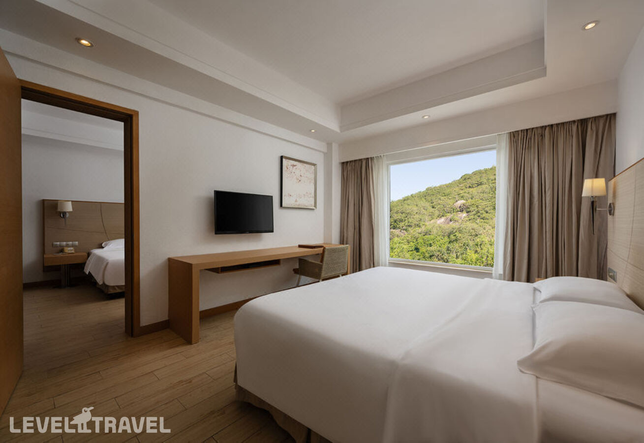 фотографии номера Семейный смежный с видом на горы отеля Ocean View Resort Yalong Bay (Ex.Narada Sanya Yalong Bay) в Китай(Ялонг Бэй) - фото №3
