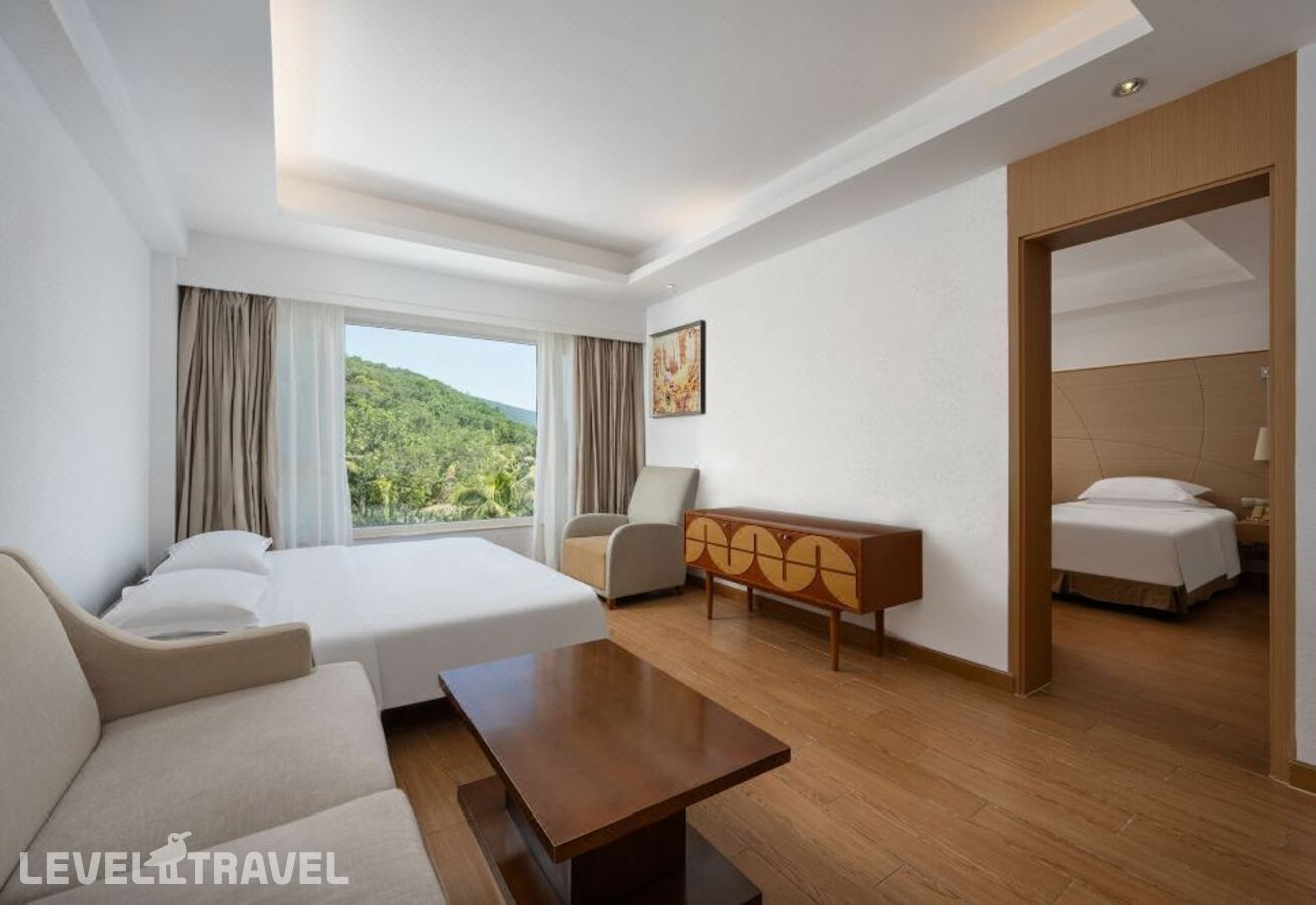 фотографии номера Семейный люкс с видом на горы отеля Ocean View Resort Yalong Bay (Ex.Narada Sanya Yalong Bay) в Китай(Ялонг Бэй) - фото №3