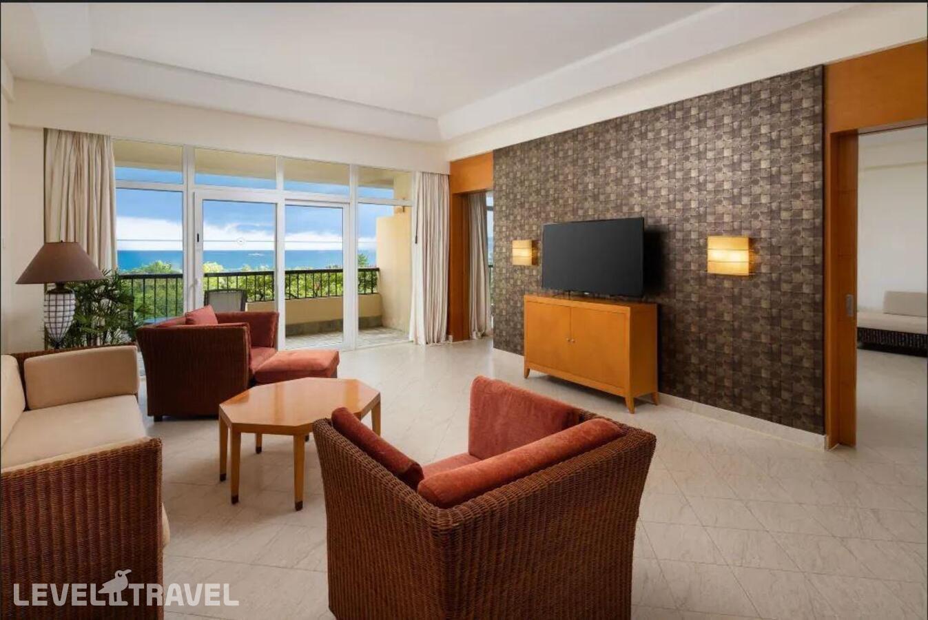 фотографии номера Люкс с видом на море отеля Sheraton Sanya Resort в Китай(Ялонг Бэй) - фото №3
