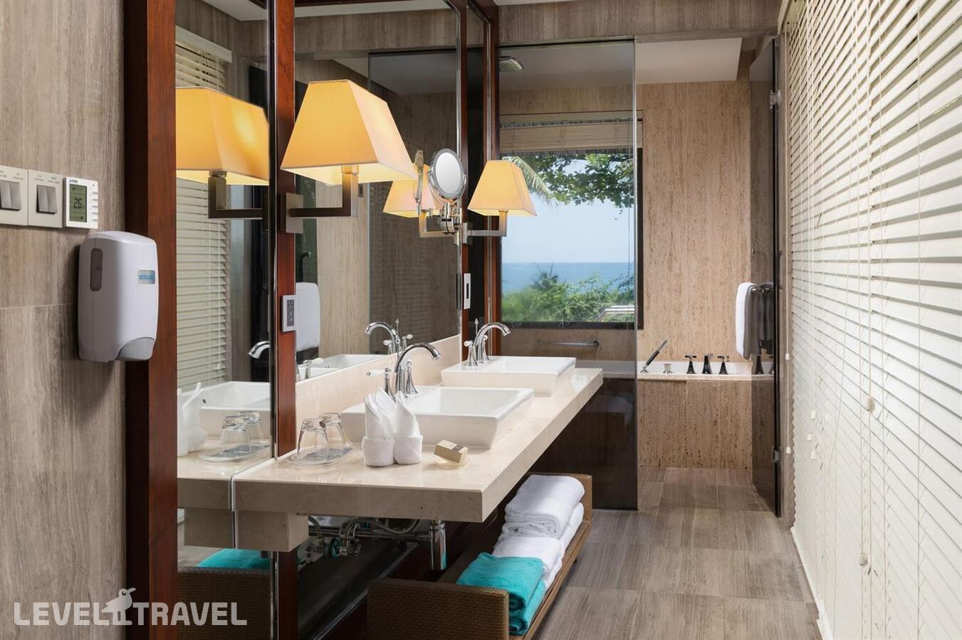 фотографии номера Вилла делюкс с видом на океан отеля Sheraton Sanya Resort в Китай(Ялонг Бэй) - фото №5