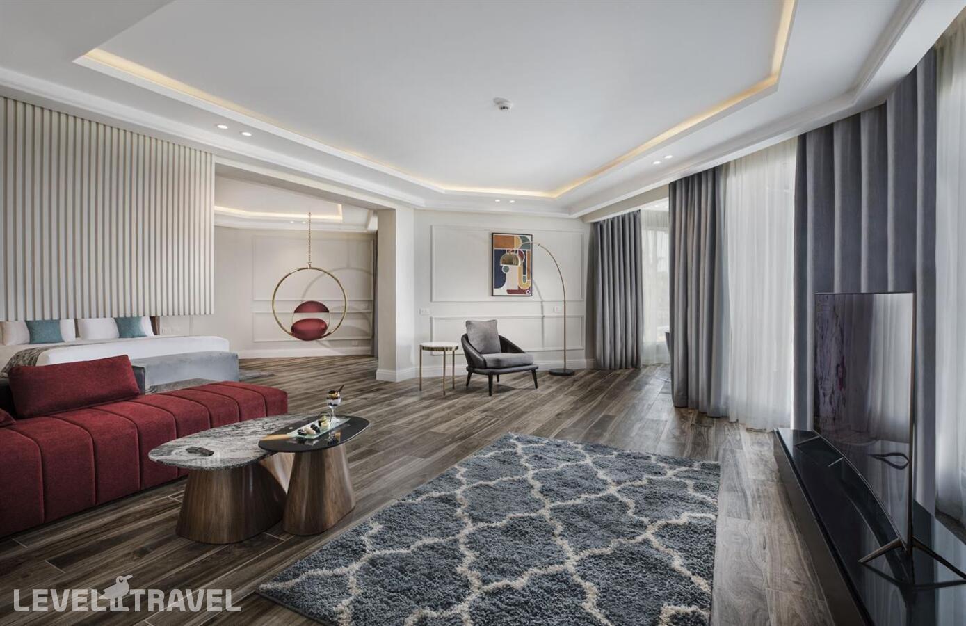 фотографии номера Люкс королевский с видом на море отеля V Hotel - Sharm El Sheikh (Ex. Pyramisa Beach Resort) в Египет(Шаркс Бэй) - фото №3