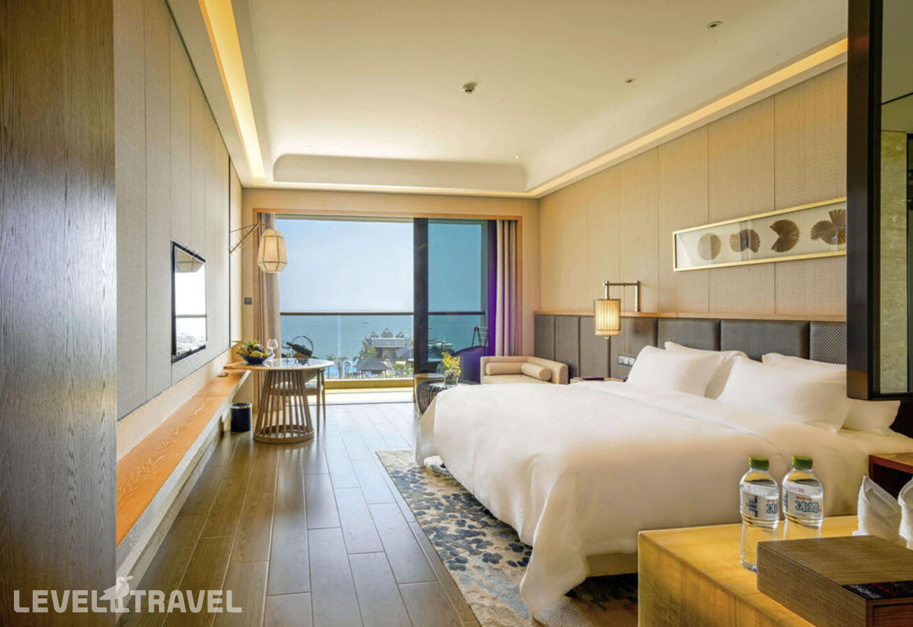 фотографии номера Делюкс с видом на море отеля Harman Hotel Sanya в Китай(Дадунхай Бэй) - фото №1