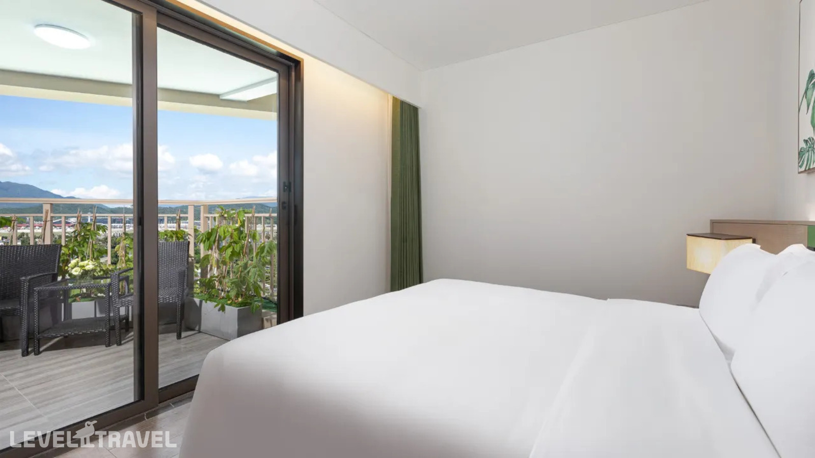 фотографии номера Люкс с двухъярусной кроватью (детская тема) отеля Holiday Inn Sanya Bay в Китай(Санья) - фото №3