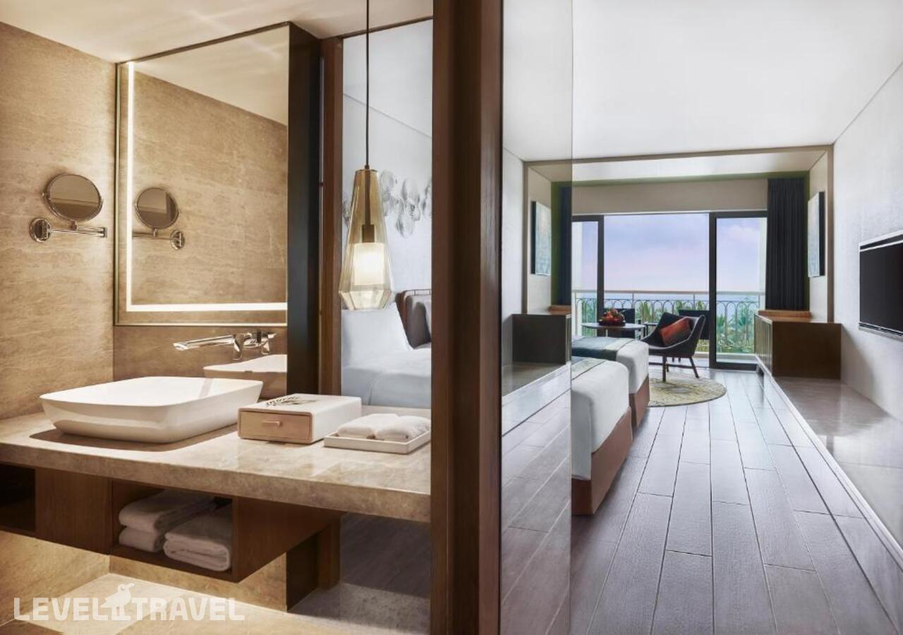 фотографии номера Стандартный номер повышенной комфортности отеля Holiday Inn Sanya Bay в Китай(Санья) - фото №4