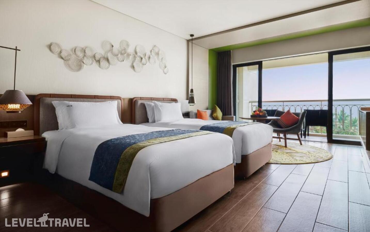 фотографии номера Стандартный номер повышенной комфортности отеля Holiday Inn Sanya Bay в Китай(Санья) - фото №1