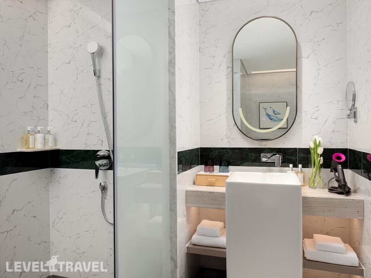 фотографии номера Стандартный номер повышенной комфортности отеля Holiday Inn Sanya Bay в Китай(Санья) - фото №6
