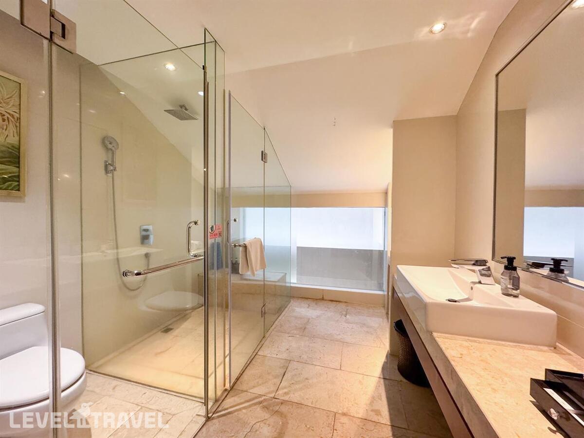 фотографии номера Люкс двухэтажный с видом на горы (2 спальни) отеля Four Season Ocean Courtyard Hotel в Китай(Дадунхай Бэй) - фото №5