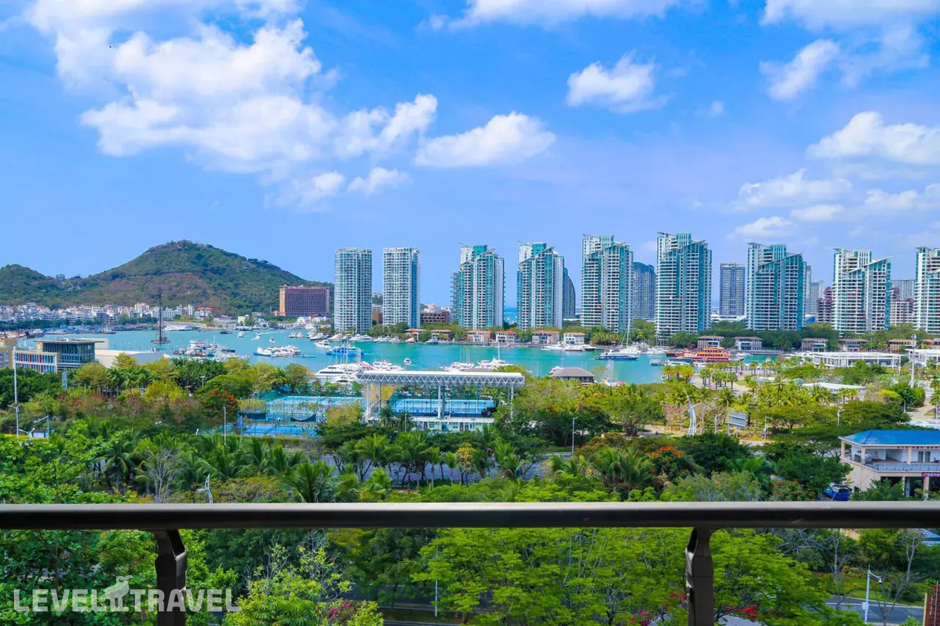 фотографии номера Люкс двухэтажный с видом на море (2 спальни) отеля Four Season Ocean Courtyard Hotel в Китай(Дадунхай Бэй) - фото №4