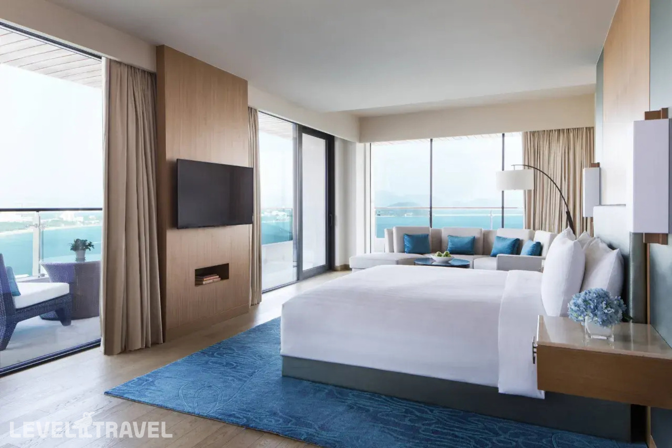 фотографии номера Люкс с панорамным видом на океан отеля JW Marriott Hotel Sanya Dadonghai Bay (Ex. Shanhaitian) в Китай(Дадунхай Бэй) - фото №1