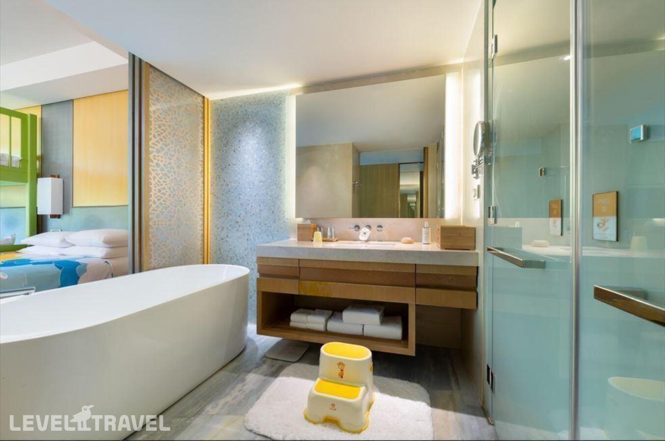 фотографии номера Семейный делюкс отеля JW Marriott Hotel Sanya Dadonghai Bay (Ex. Shanhaitian) в Китай(Дадунхай Бэй) - фото №4