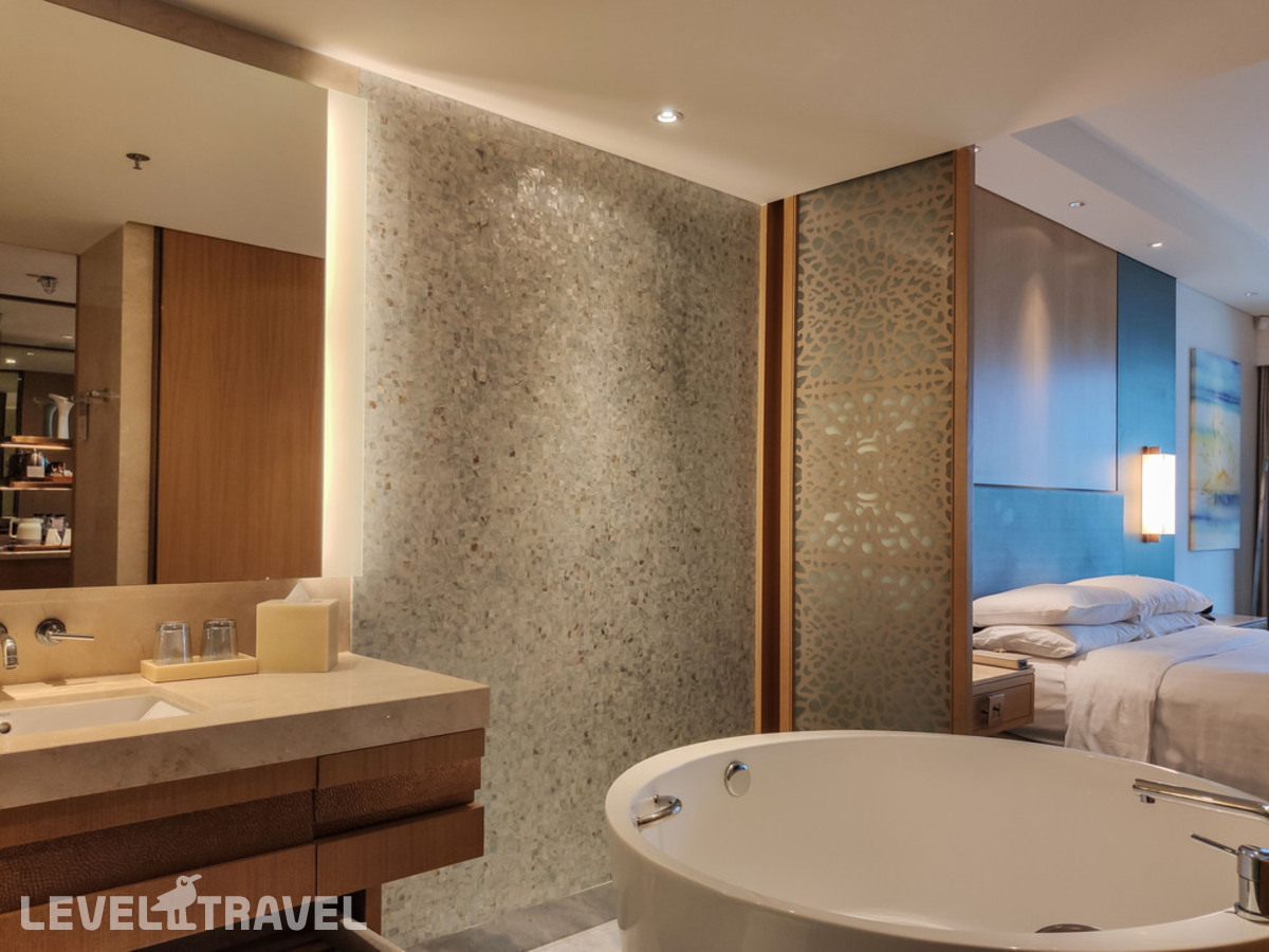 фотографии номера Делюкс с видом на океан отеля JW Marriott Hotel Sanya Dadonghai Bay (Ex. Shanhaitian) в Китай(Дадунхай Бэй) - фото №5