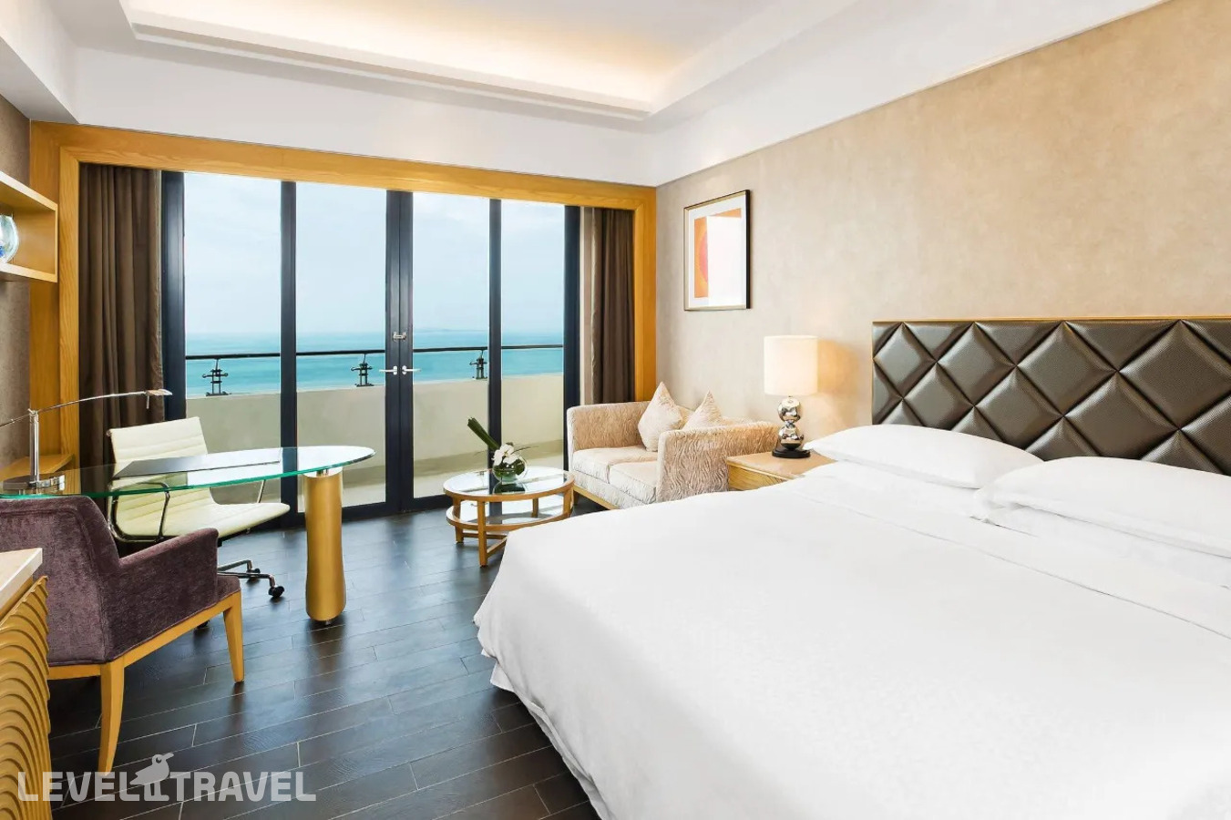 фотографии номера Премиум с видом на океан отеля Four Points By Sheraton Sanya в Китай(Санья) - фото №1