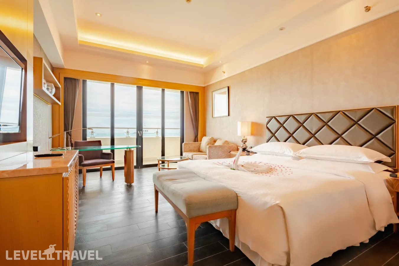 фотографии номера Премиум с видом на океан отеля Four Points By Sheraton Sanya в Китай(Санья) - фото №2