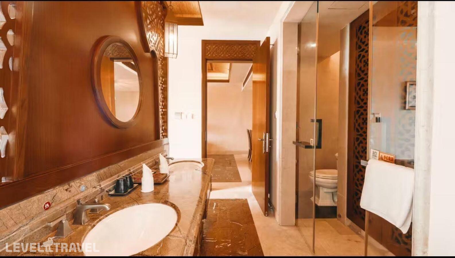 фотографии номера Семейный люкс с видом на сад отеля Stony Brook Villa Jianguo Resort Sanya в Китай(Ялонг Бэй) - фото №4