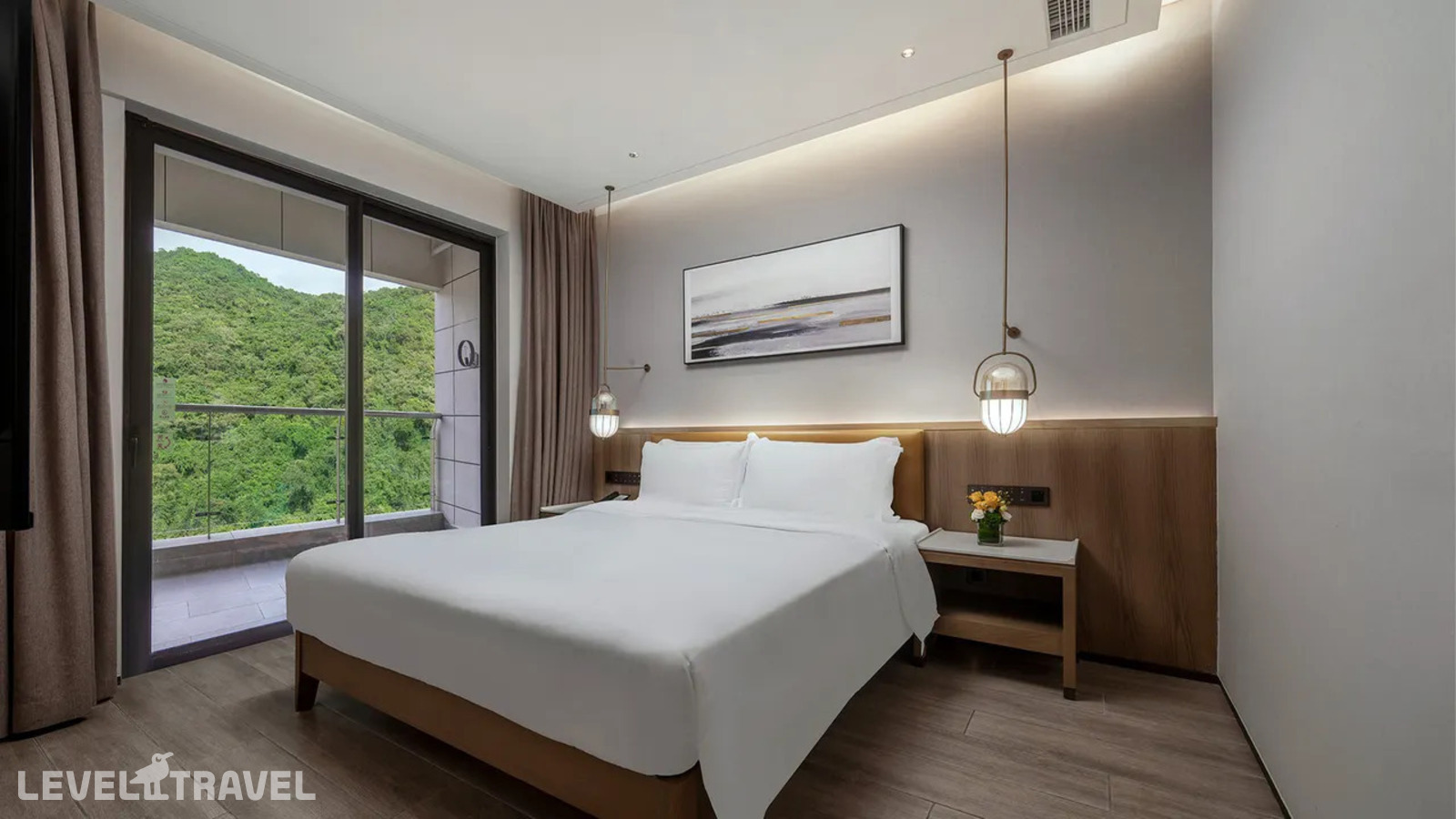 фотографии номера Семейный люкс с видом на горы отеля Holiday Inn Hotel And Suites Sanya Yalong Bay, An Ihg Hotel в Китай(Санья) - фото №1