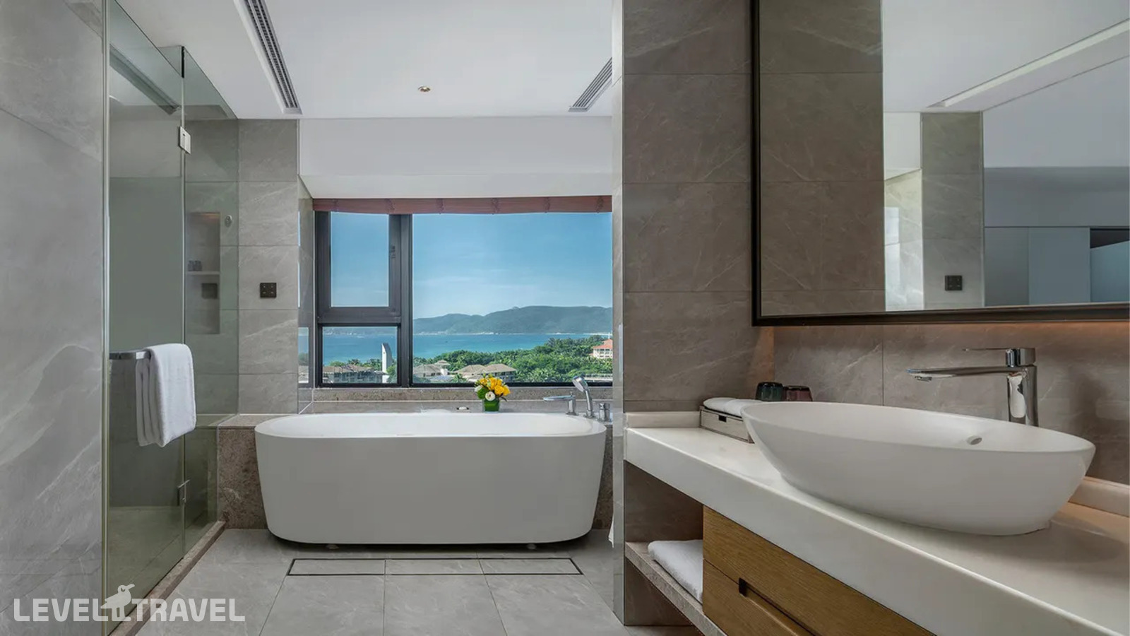 фотографии номера Люкс с видом на океан (2 спальни) отеля Holiday Inn Hotel And Suites Sanya Yalong Bay, An Ihg Hotel в Китай(Санья) - фото №7