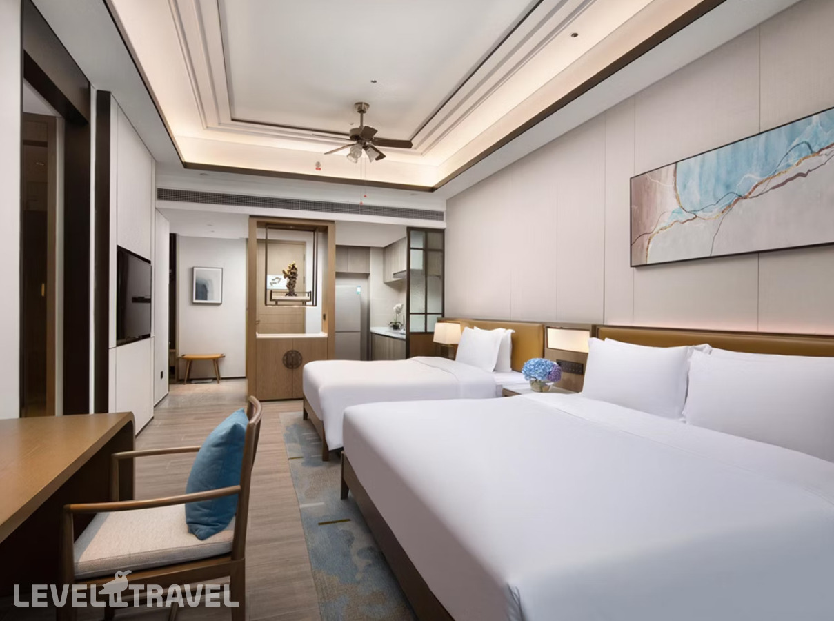 фотографии номера Четырёхместный люкс с видом на горы отеля Holiday Inn Hotel And Suites Sanya Yalong Bay, An Ihg Hotel в Китай(Санья) - фото №3