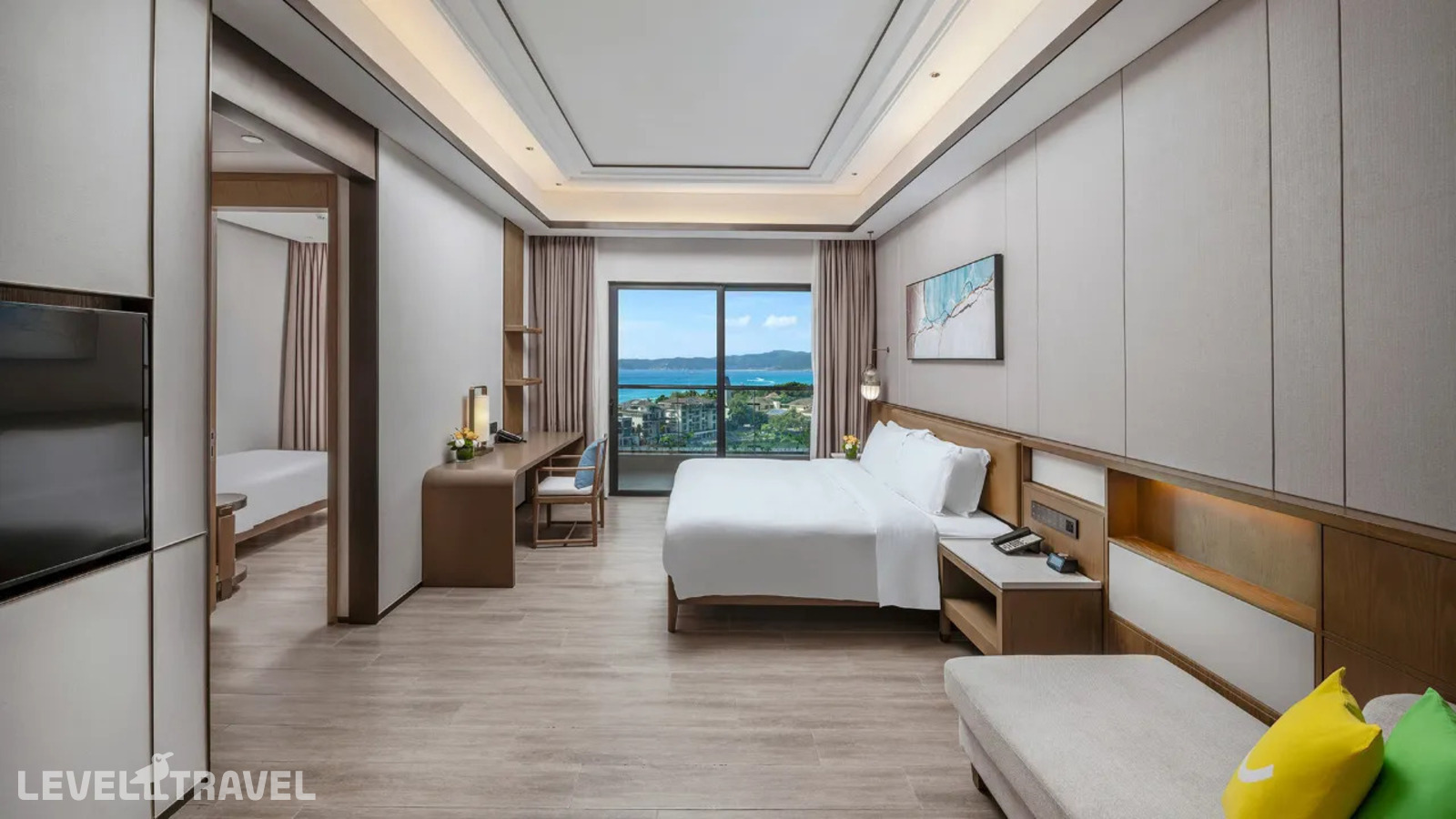 фотографии номера Трёхместный люкс с видом на океан отеля Holiday Inn Hotel And Suites Sanya Yalong Bay, An Ihg Hotel в Китай(Санья) - фото №2