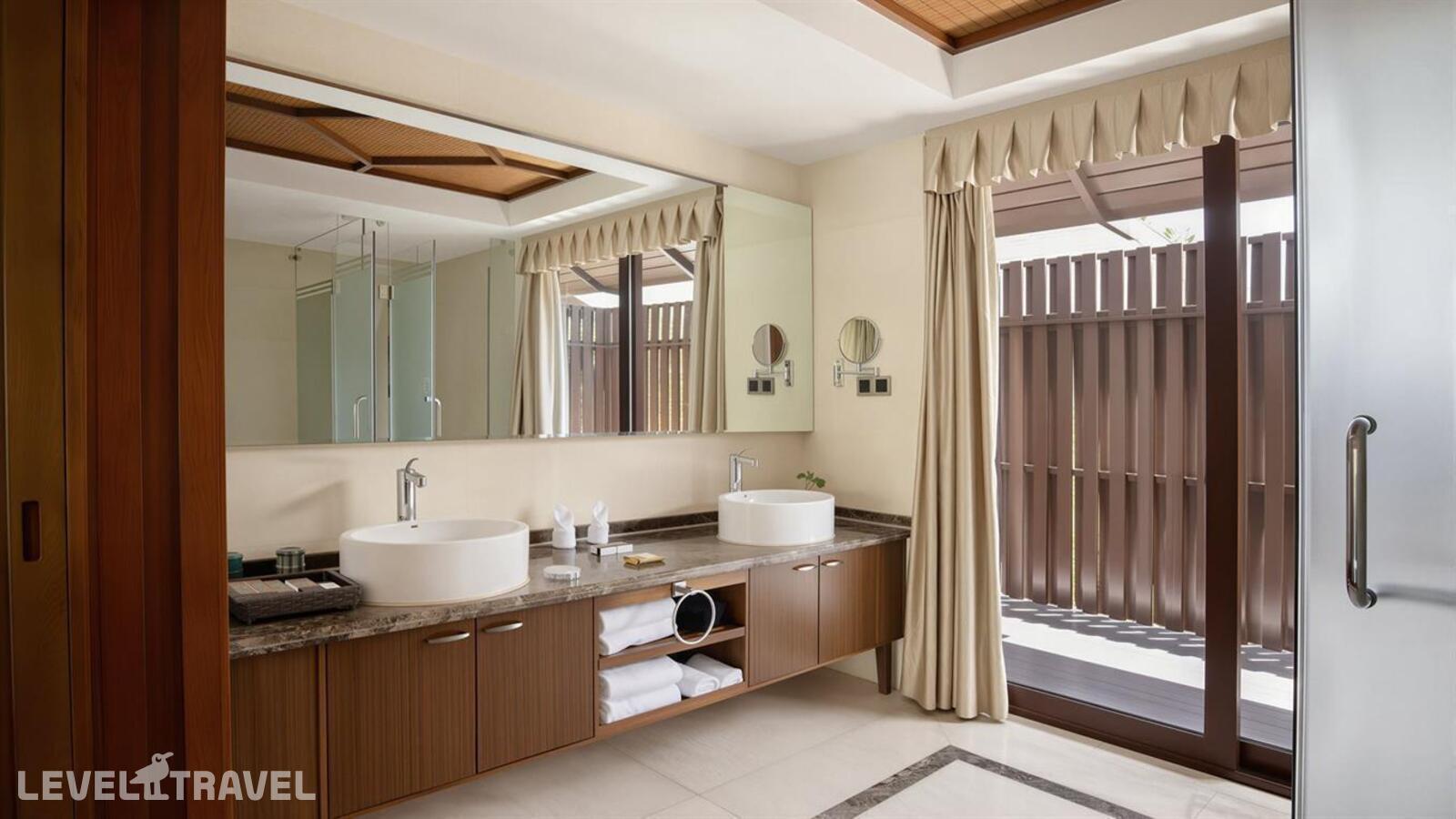 фотографии номера Семейный номер отеля Yalong Bay Villas & Spa в Китай(Ялонг Бэй) - фото №5