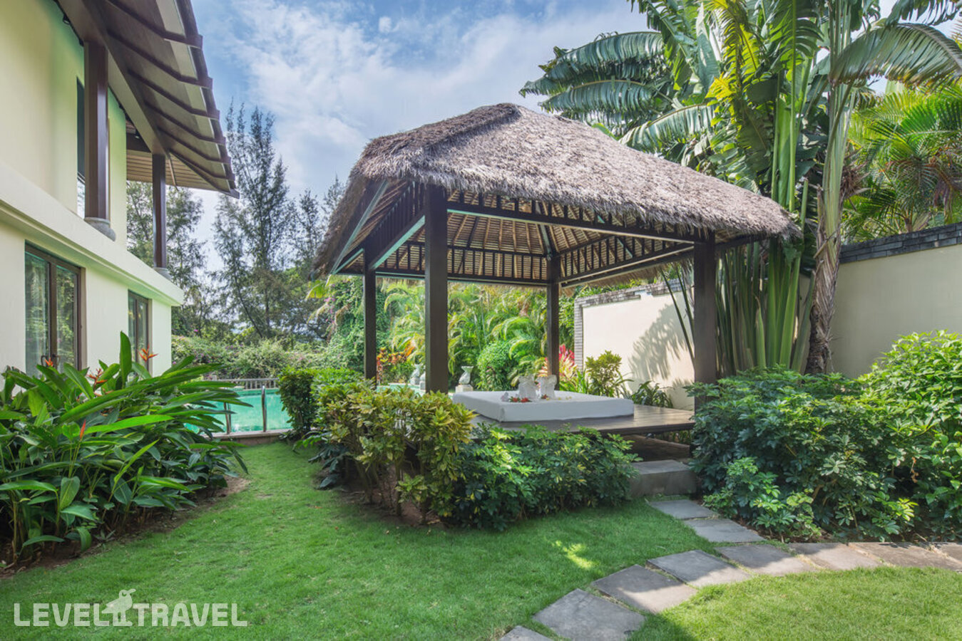 фотографии номера Представительская вилла с бассейном (4 спальни) отеля Yalong Bay Villas & Spa в Китай(Ялонг Бэй) - фото №5