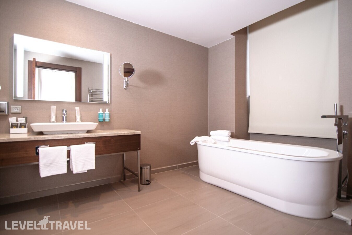 фотографии номера Представительский люкс (две односпальные кровати) отеля Novotel Fit Krasnaya Polyana (Ex. Novotel Congress) в Россия(курорт Красная Поляна 960) - фото №2