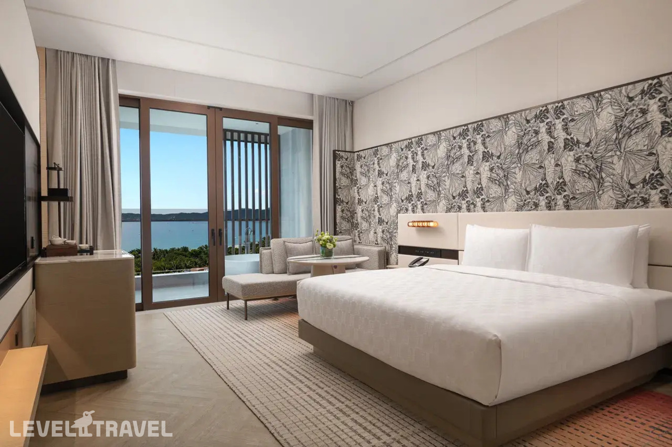 фотографии номера Люкс Гранд с видом на океан отеля Hualuxe Sanya Yalong Bay Resort в Китай(Ялонг Бэй) - фото №1