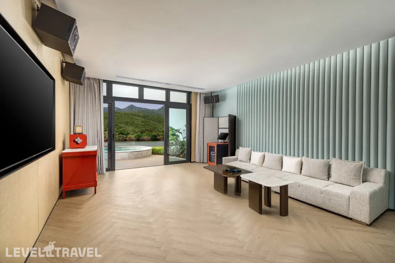 фотографии номера Вилла семейная (3 спальни) отеля Hualuxe Sanya Yalong Bay Resort в Китай(Ялонг Бэй) - фото №3