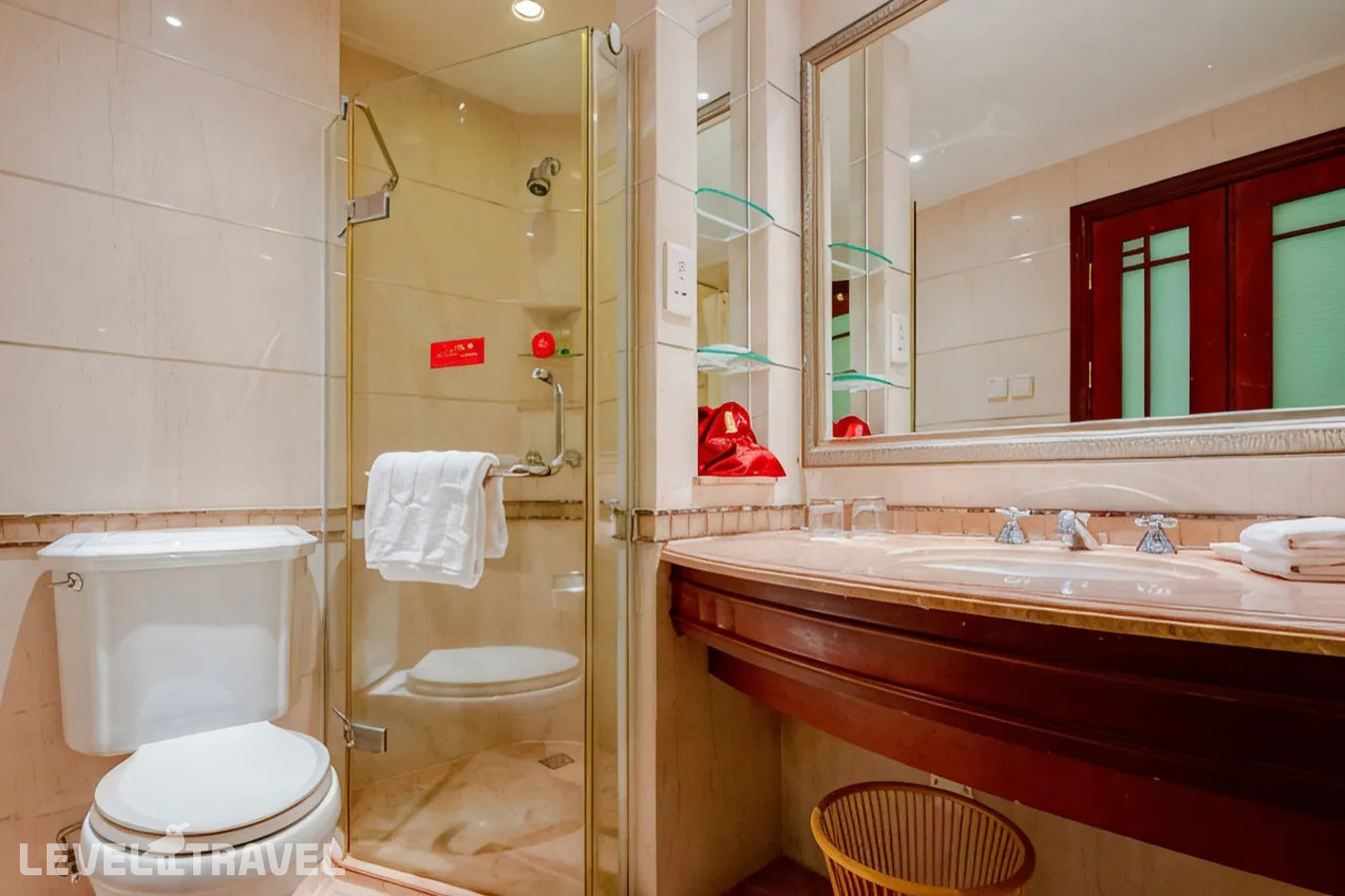 фотографии номера Улучшенный номер отеля Baohong Hotel (Ex.Jinjiang Baohong) в Китай(Дадунхай Бэй) - фото №6