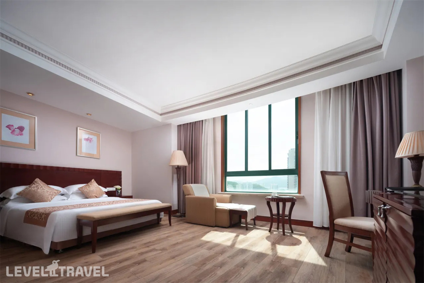 фотографии номера Делюкс Бизнес отеля Baohong Hotel (Ex.Jinjiang Baohong) в Китай(Дадунхай Бэй) - фото №2