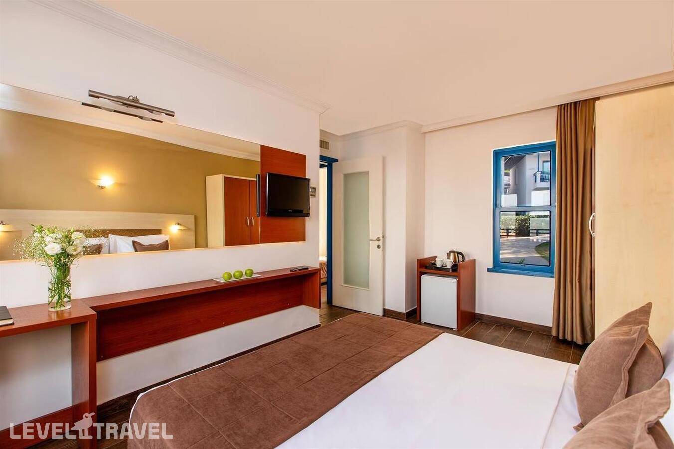фотографии номера Семейный номер отеля Asteria Ephesus Kusadasi (Ex. Labranda Ephesus Princess Hotel) в Турция(Кушадасы) - фото №3