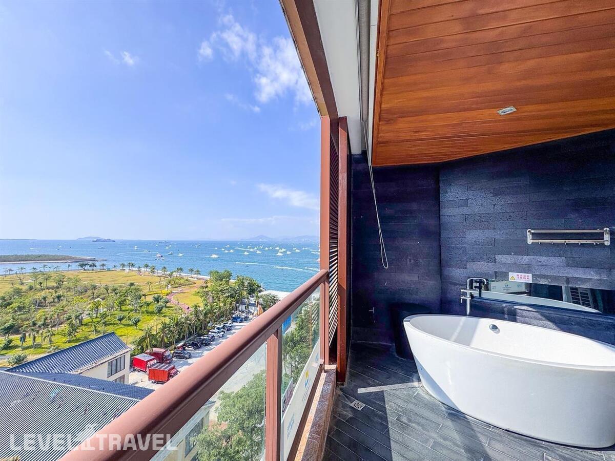 фотографии номера Улучшенный семейный Люкс Дуплекс с видом на море отеля Marina Spa Resort в Китай(Санья) - фото №5